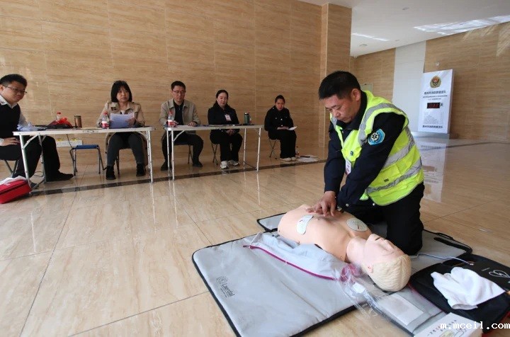 惠州市首届院前急救驾驶员技能竞赛举办